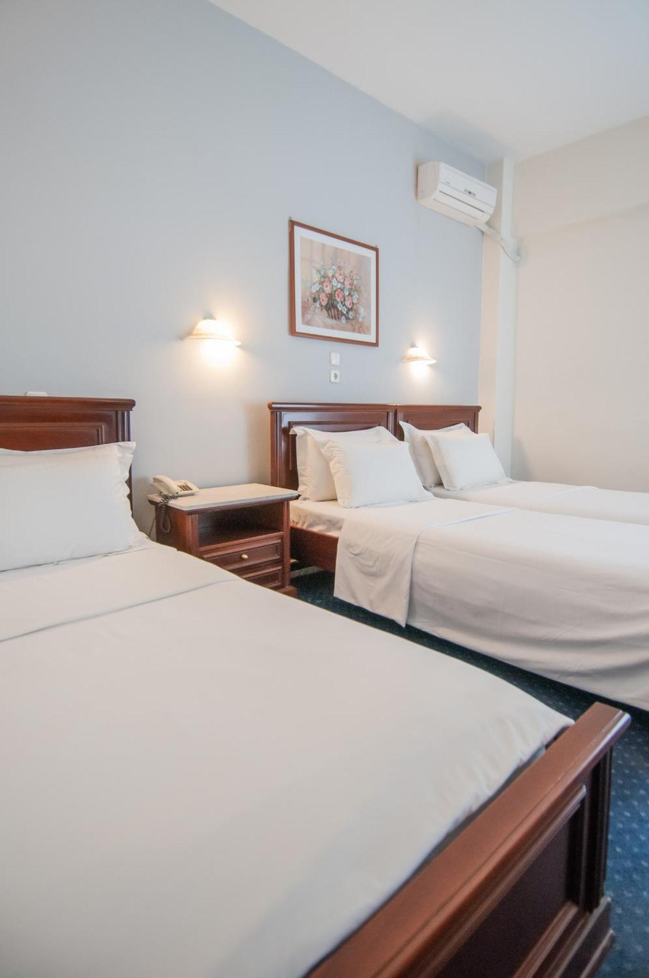 Hotel Elena Larissa Quarto foto